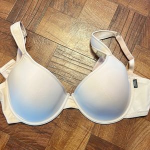 Women’s Soft Bra Size 42D